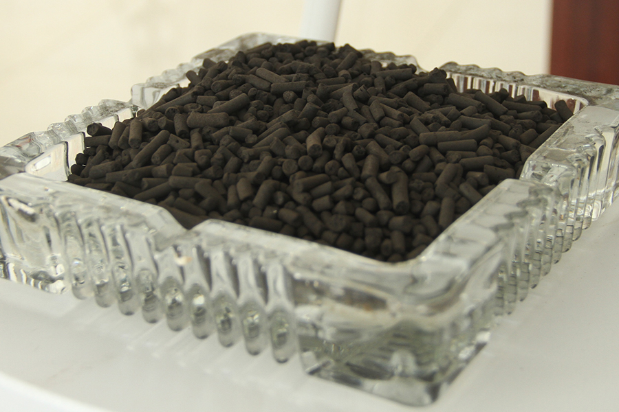 Odtleniacz palladu na węglu